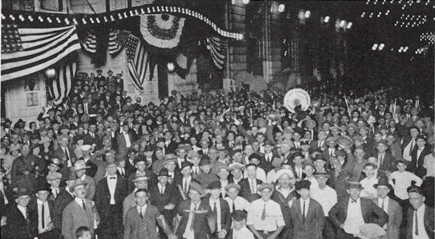 Am_Legion_Crowd_1922_New_Orleans_Convention